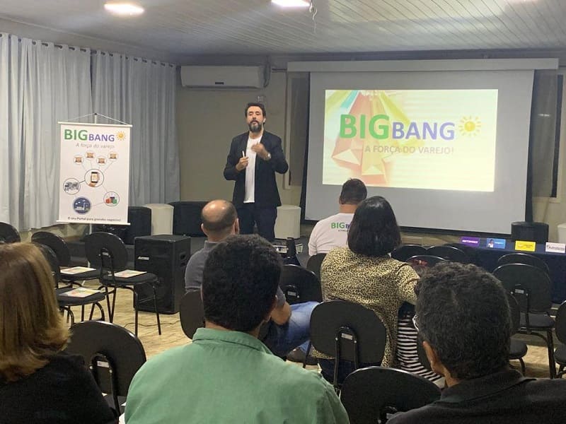 Empresários da região discutem ações para aquecer comércio varejista