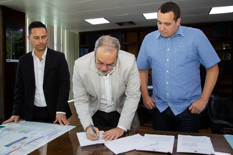 DER-RJ faz convênio com Trajano de Moraes para melhorias em estradas