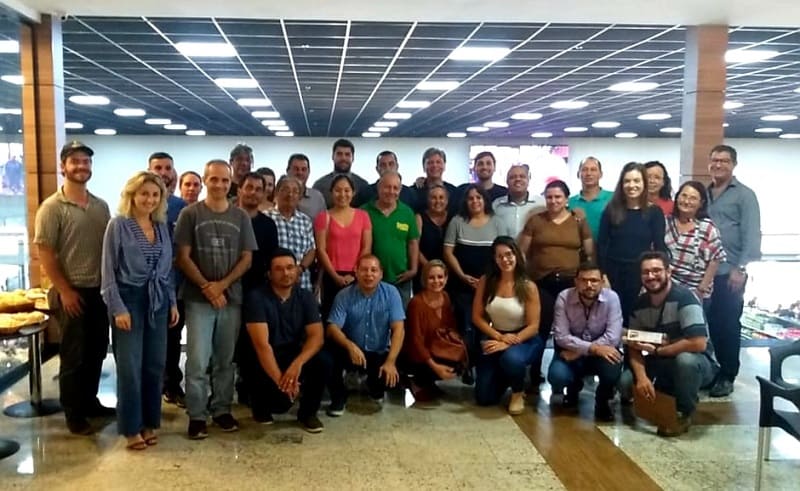 Produtores de Cantagalo e Região visitam Supermercado Serra Azul para oportunidades de negócios