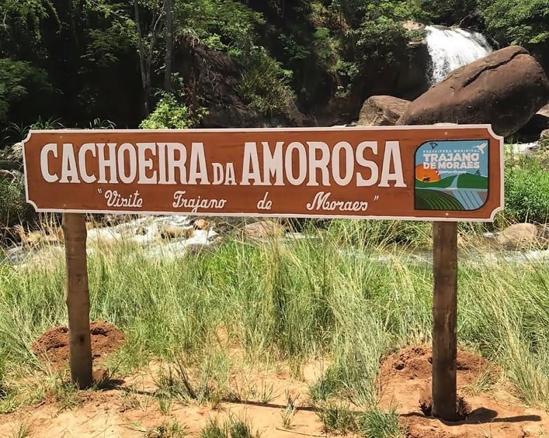 Prefeitura de Trajano instala placas em cachoeiras e em áreas de preservação ambiental