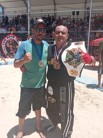 Atleta de Cordeiro ganha título no kick boxing