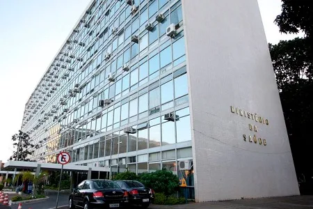 Prefeitos questionam critérios do Ministério da Saúde de distribuição de recursos de enfrentamento à Covid-19
