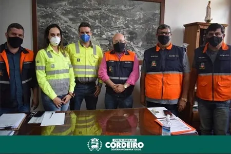 Prefeito de Cordeiro recebe visita de gerente da fábrica de cimento Lafarge/Holcim