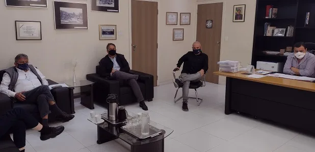 Reunião entre empresários e vereadores discute transição de empresas de transporte coletivo em Nova Friburgo
