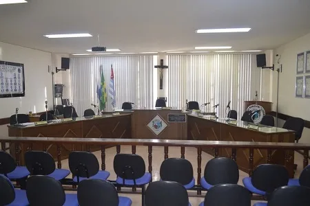 Juiz suspende trabalho da Comissão Especial de Inquérito na Câmara do Carmo