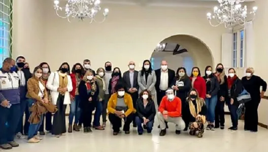Trajano de Moraes participa de encontro de gestores municipais da assistência estadual em Petrópolis