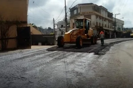 Obra na RJ-152, entre Itaocara e Laranjais, é iniciada pelo DER-RJ