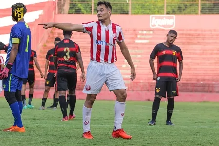Jogador nascido em Macuco é destaque no futebol Pernambucano
