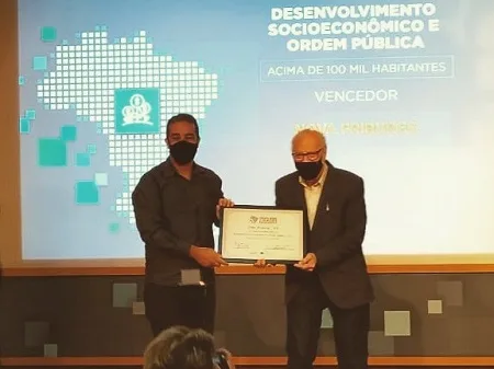 Nova Friburgo recebe o Prêmio Band Cidades Excelentes