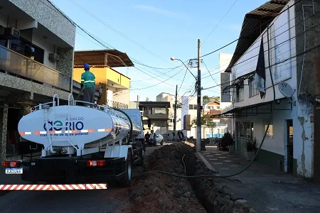 Obra da Águas do Rio beneficia 50 famílias no Centro de Cordeiro