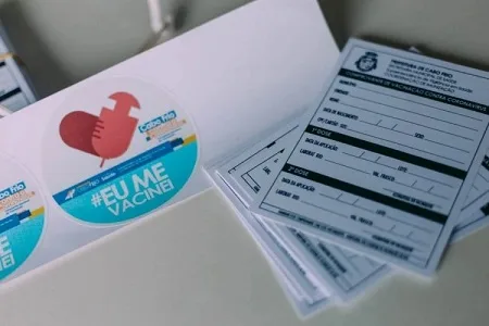 Fraude no comprovante de vacinação pode gerar multa de até R$ 37 mil