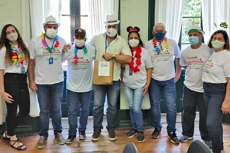 Assistência Social de Duas Barras leva a alegria do Carnaval para assistidos