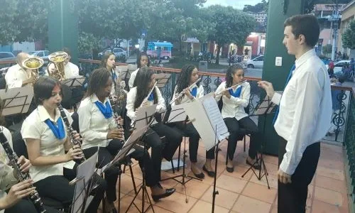 Jovem maestro assume a Banda 08 de Dezembro em Duas Barras