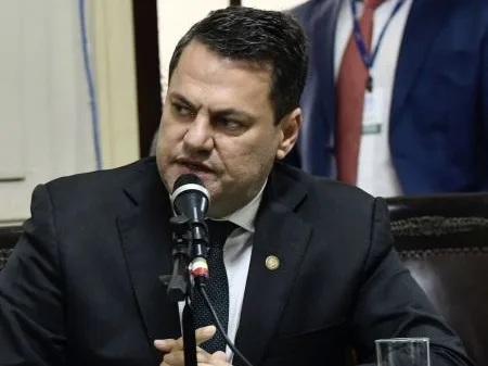 Deputado Anderson Alexandre pede ambulâncias para Bom Jardim