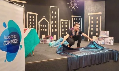 Apresentação teatral leva conscientização ambiental e diversão em São Sebastião do Alto