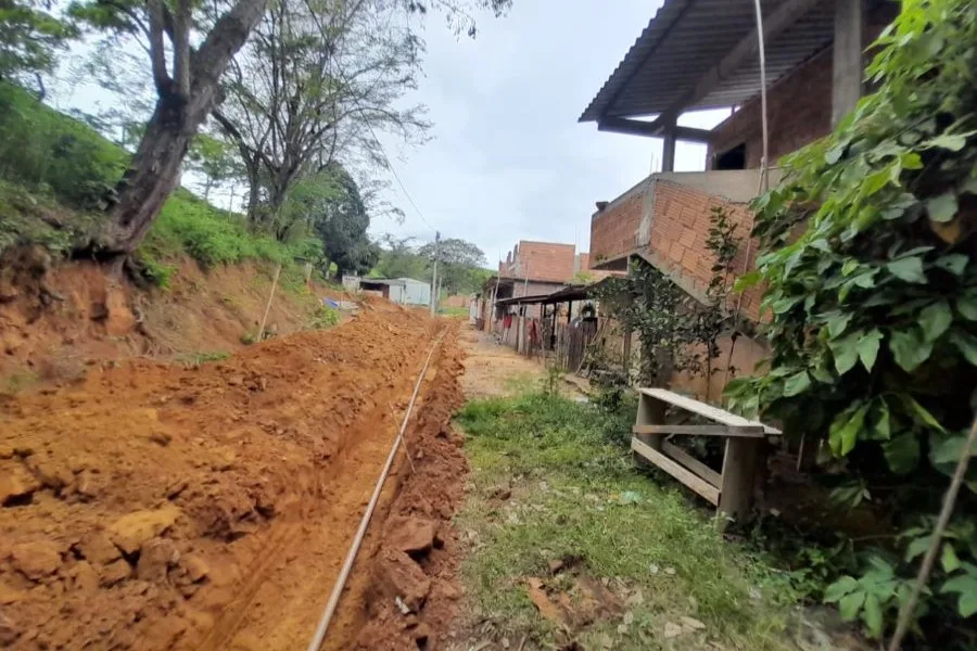 Extensão de rede leva água a moradores da comunidade Onofre em Itaocara