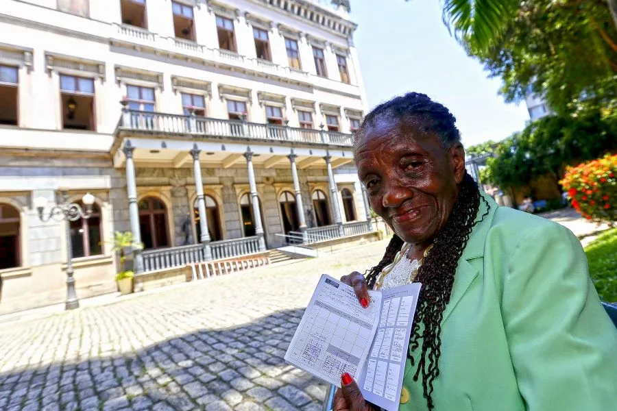 Estado do Rio comemora dois anos de vacinação contra Covid-19