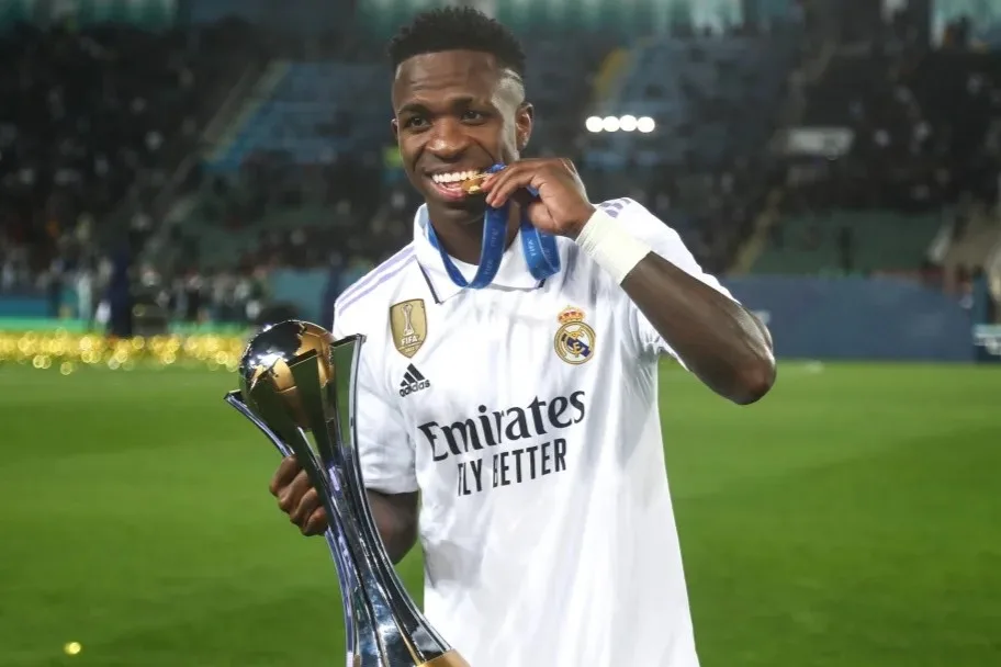 Vinícius Jr. nasceu aonde? São Sebastião do Alto, Macuco ou São Gonçalo?