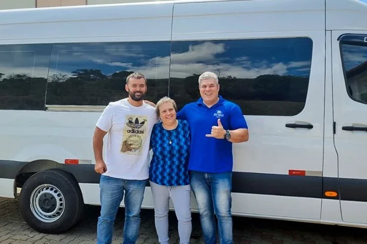 Duas Barras tem novo veículo para transporte de pacientes