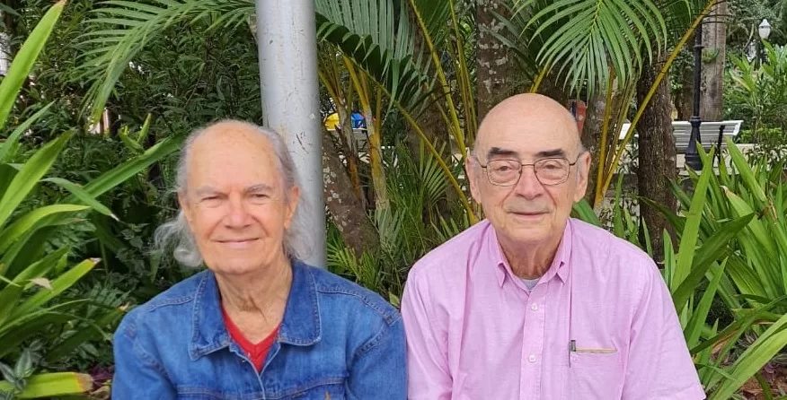 “Quatro amigos”, por Júlio Carvalho