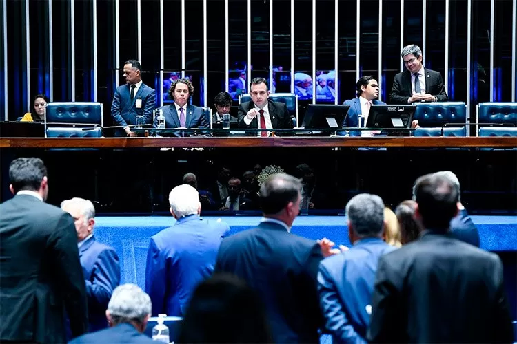 Projeto de lei complementar garante repasse extra de R$ 27 bilhões de Fundo de Participação aos municípios
