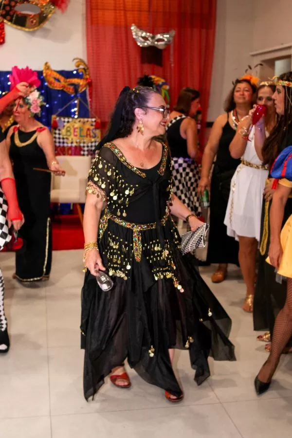 Bloco "As Belas sem as Feras" 2024