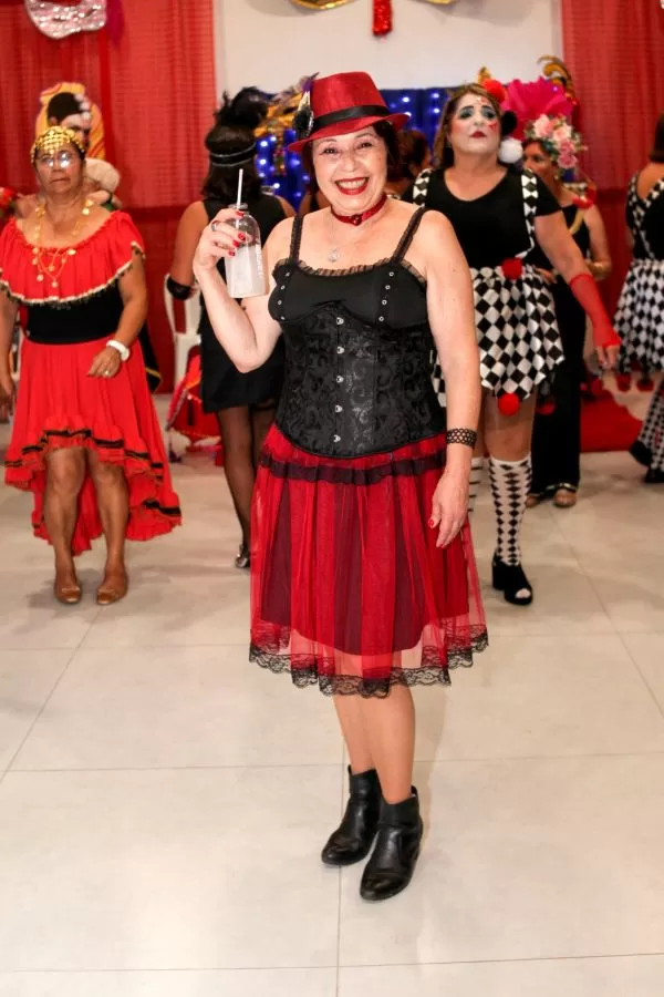 Bloco "As Belas sem as Feras" 2024