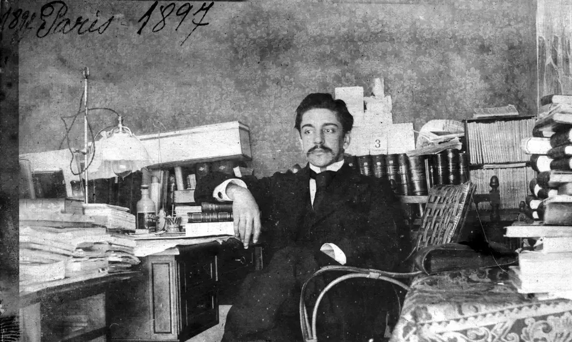 “Oswaldo Cruz – Herói da Saúde”, por Júlio Carvalho