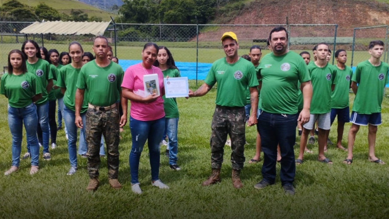 Alunos em Trajano de Moraes recebem certificação da Guarda Ambiental