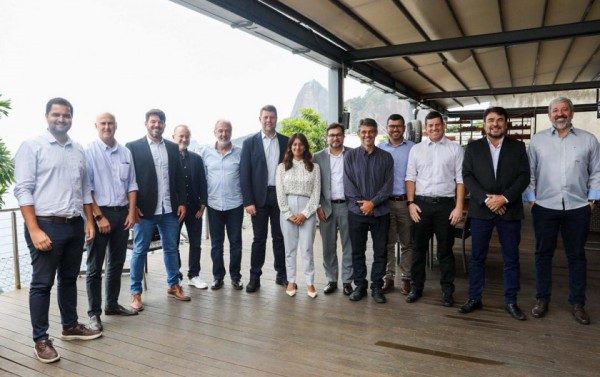 Affonso Monnerat e Samuel do Romão participam de reunião sobre turismo