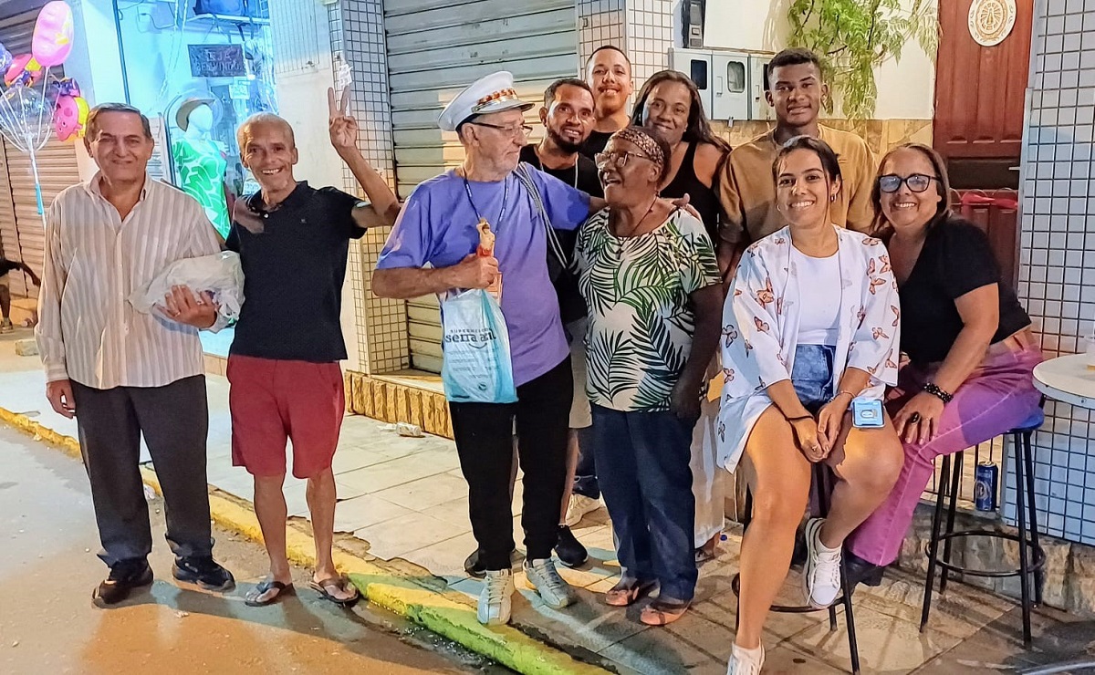 Geraldo Veloso faz a locução da Festa de Folias de Reis há 50 anos