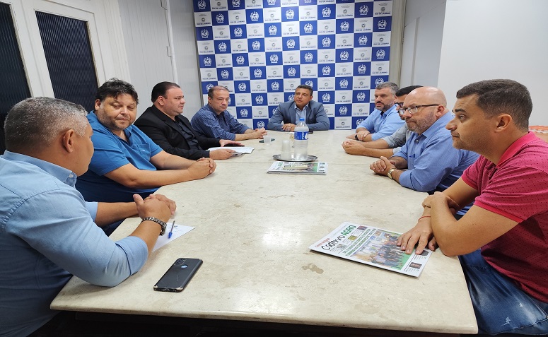 Carmo e Cordeiro assinam cooperação técnica do Programa ‘Estradas Agro RJ’