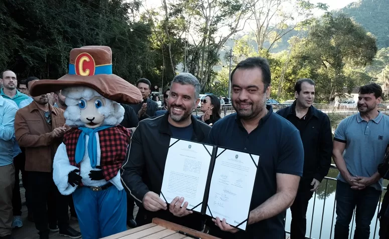 Cláudio Castro inaugura espaço de lazer em Cordeiro e anuncia novas obras