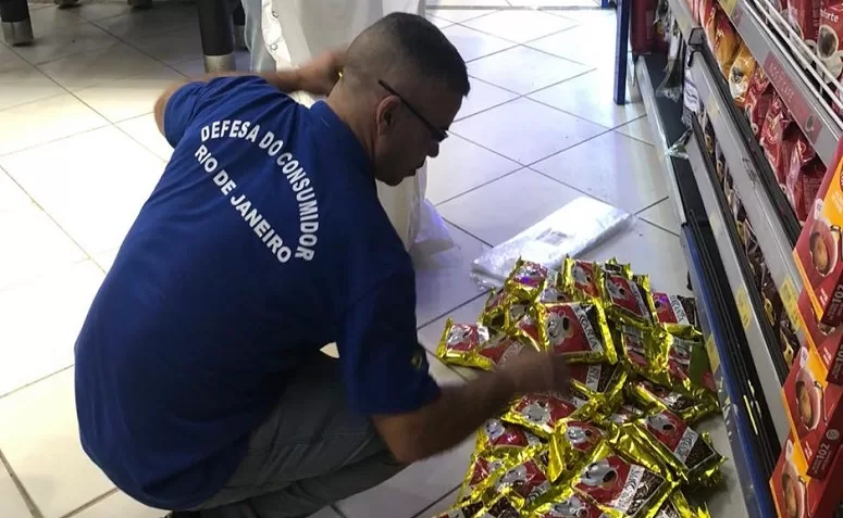 Estabelecimentos em Cantagalo e Carmo são vistoriados por café adulterado