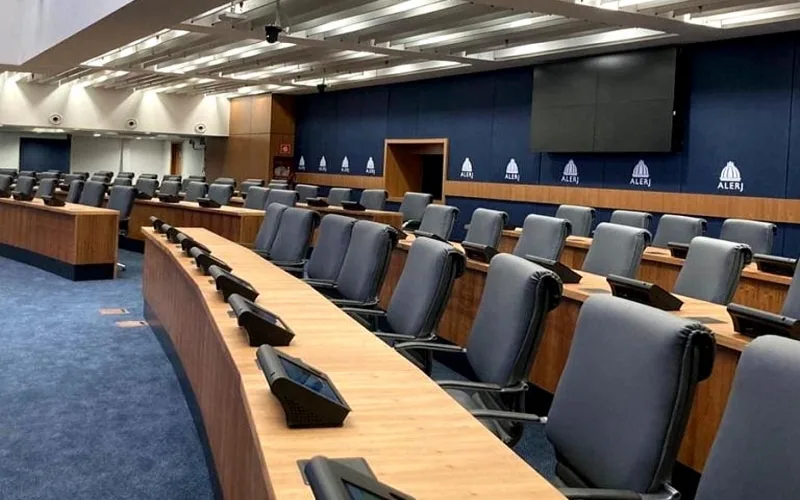 A casa que legisla, fiscaliza e representa:  entenda o papel do deputado estadual