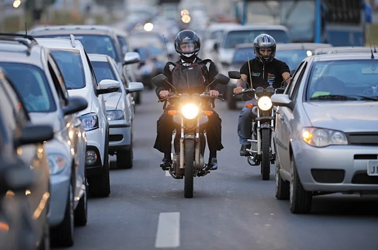 Vereador propõe lei contra motociclistas que se utilizam de artifícios para a perturbação do sossego