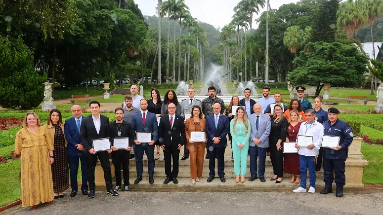 Governo do Estado reconhece servidores que  desenvolveram soluções para melhorar os serviços públicos